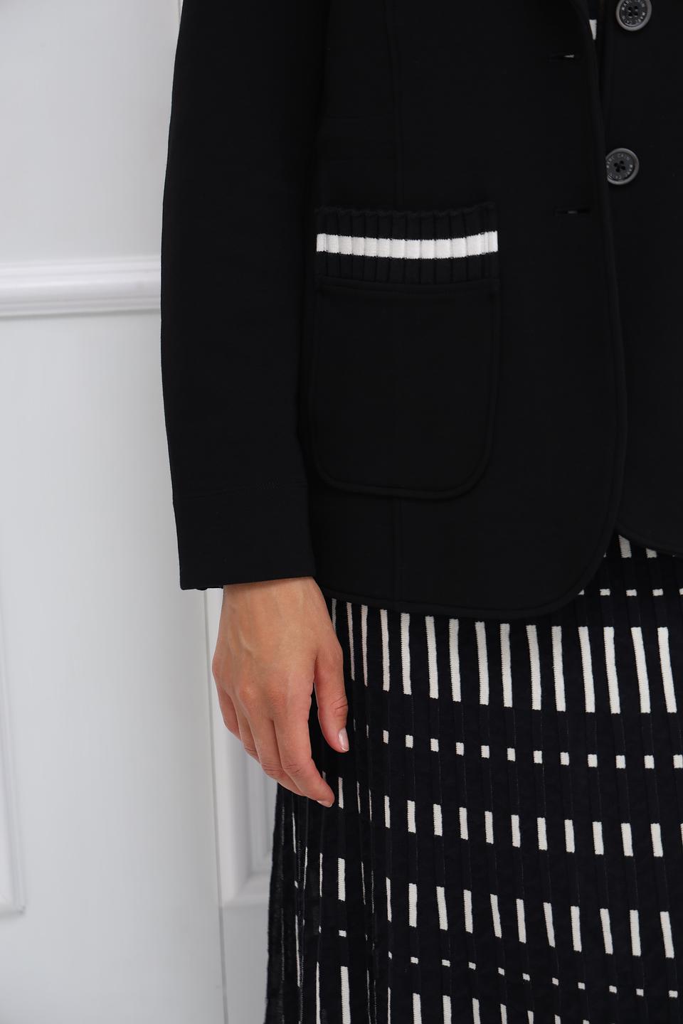 Жакет Marc Cain чёрный приталенный