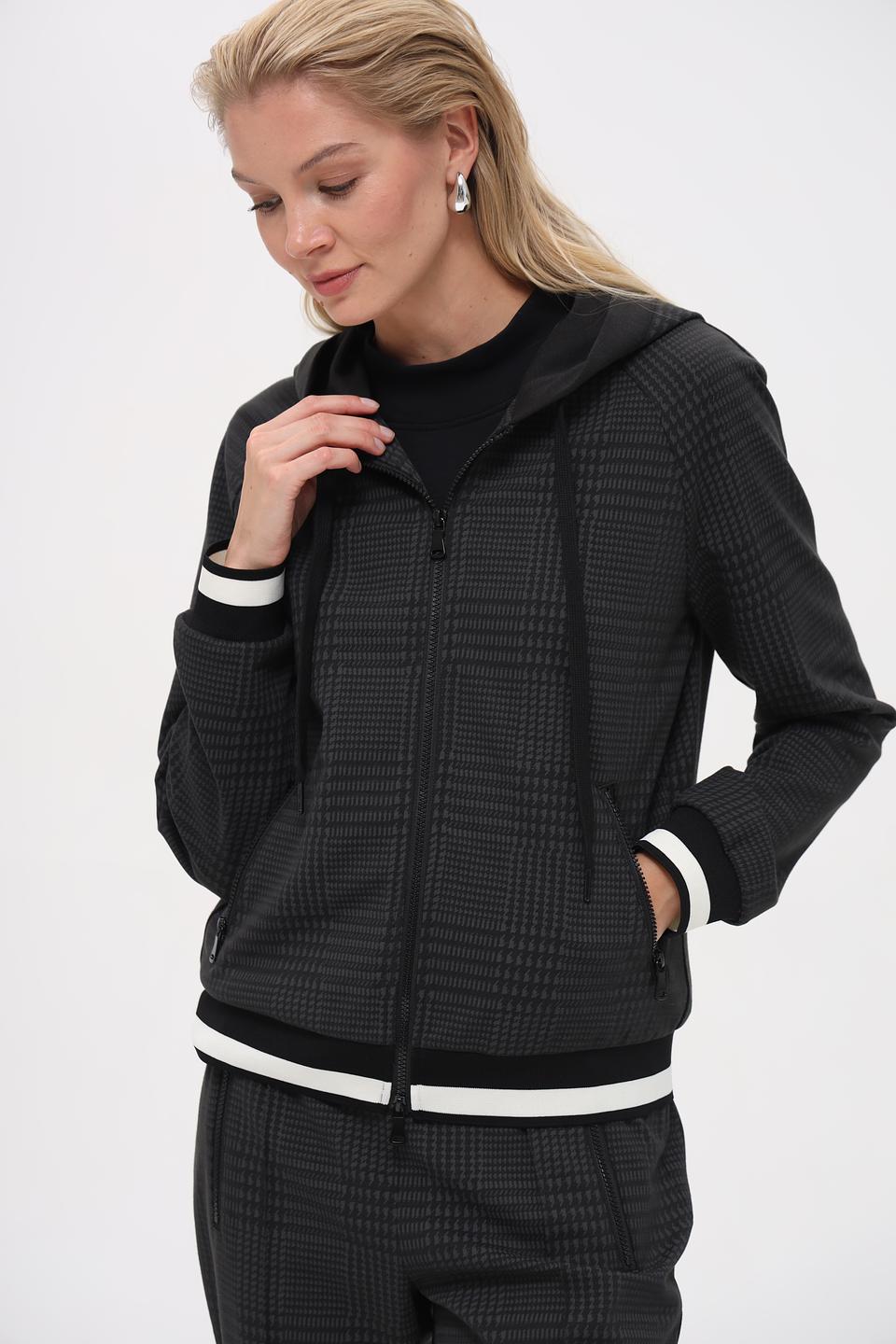 Толстовка Pezzo в клетку с белыми полосами