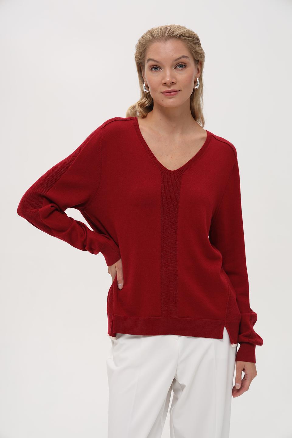 Пуловер Pezzo винного цвета с V-образным вырезом