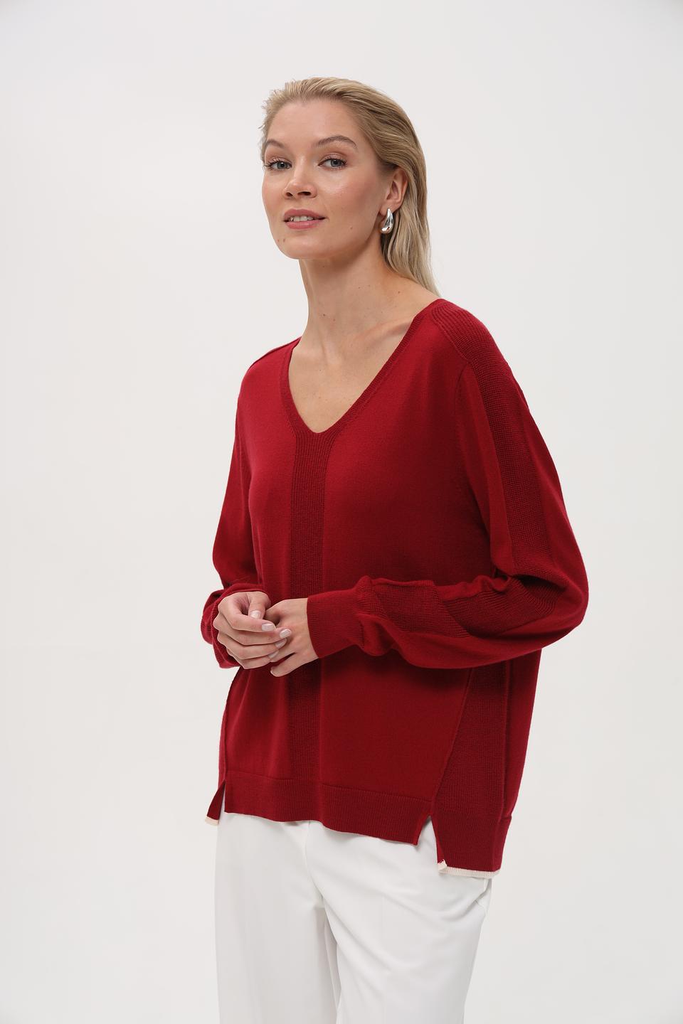 Пуловер Pezzo винного цвета с V-образным вырезом