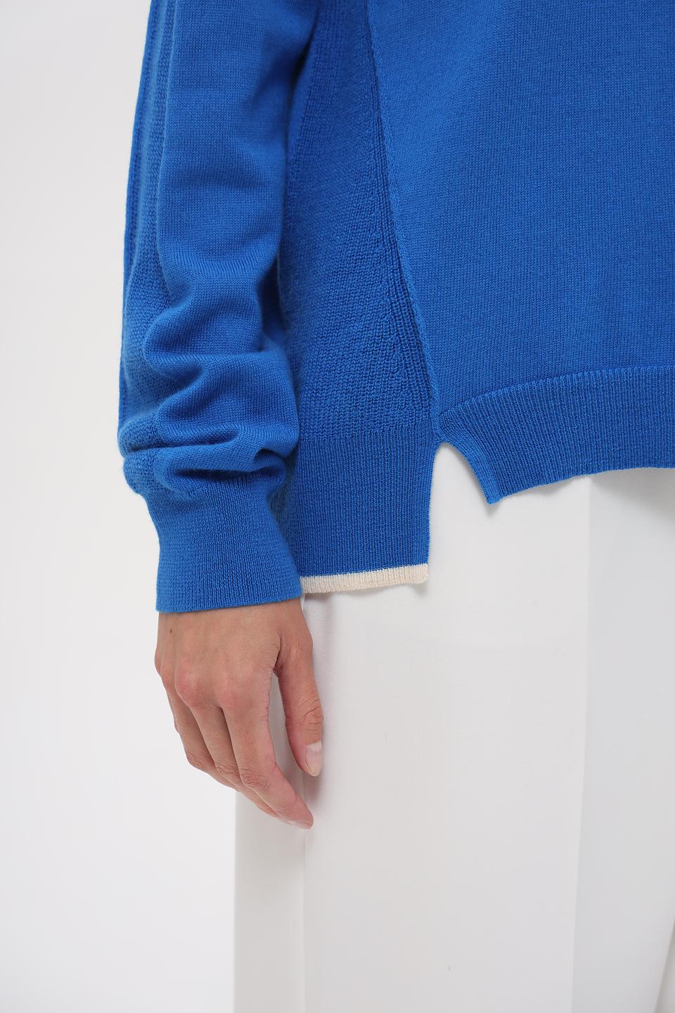 Пуловер Pezzo с V-образным вырезом