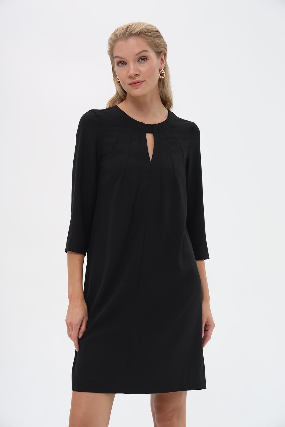 Платье Pezzo чёрное с вырезом