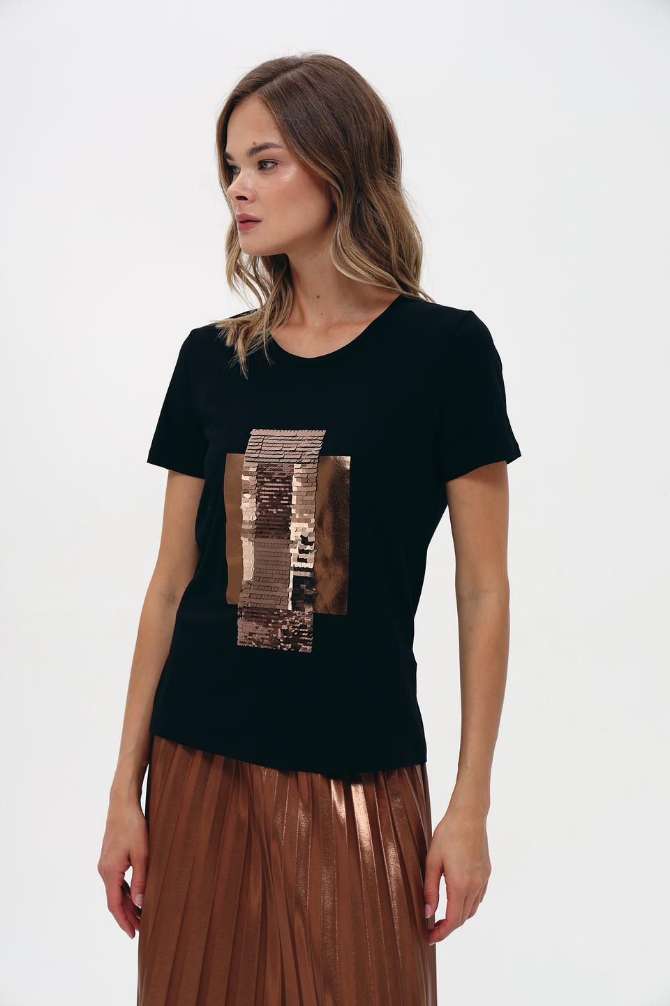 Футболка More and More с принтом чёрная