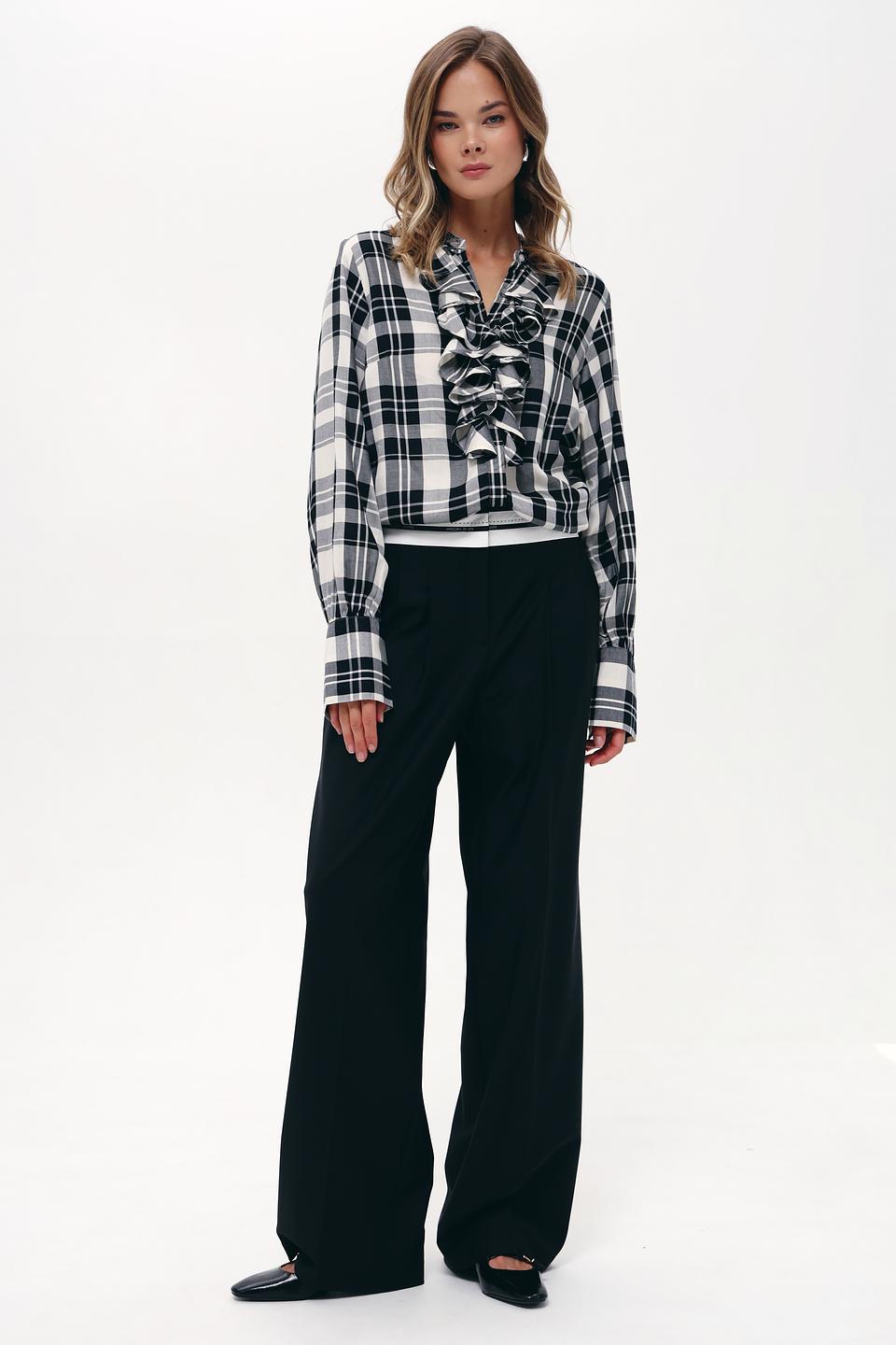 Блуза Monari в клетку с рюшами