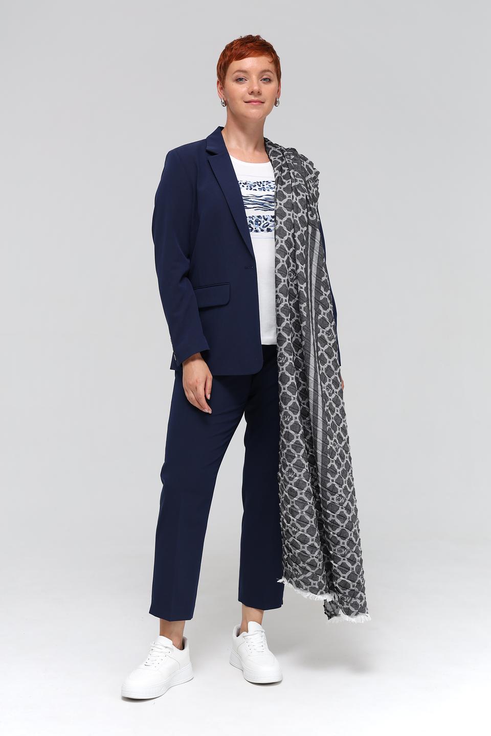 Шарф Marc Cain с геометрическим рисунком