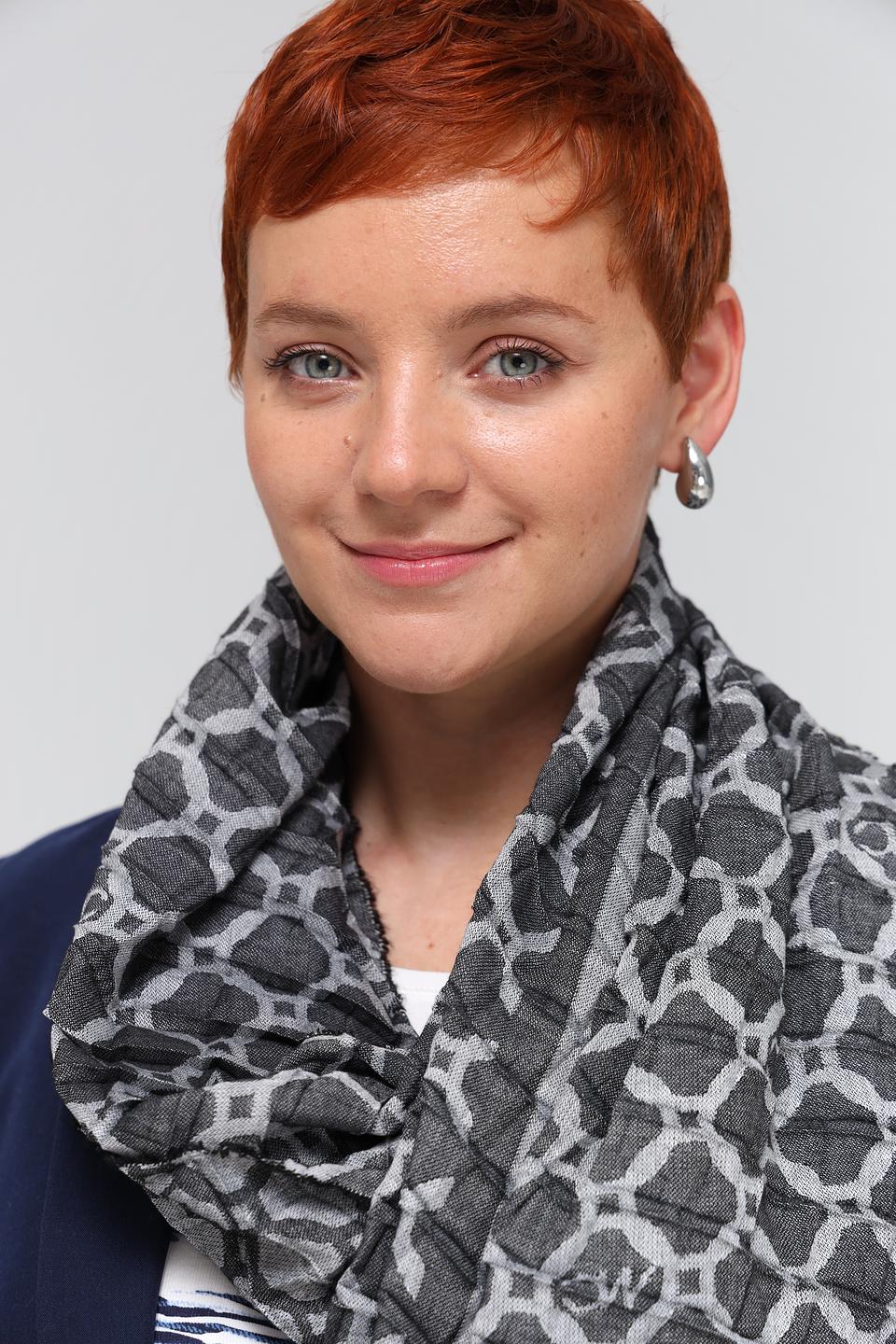 Шарф Marc Cain с геометрическим рисунком