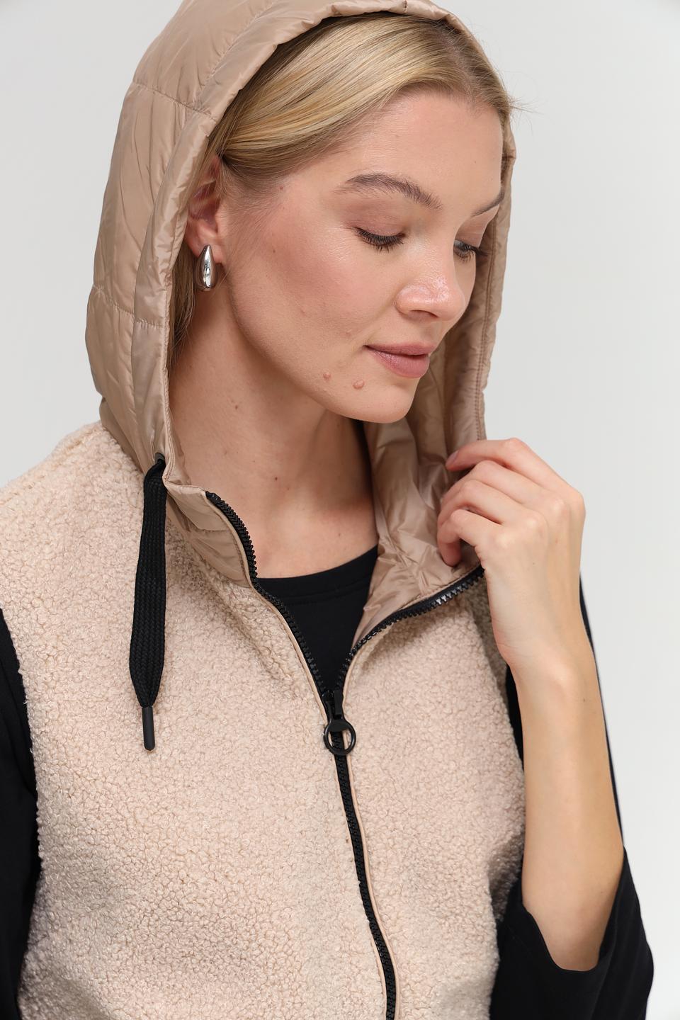 Жилет Lebek комбинированный бежевый