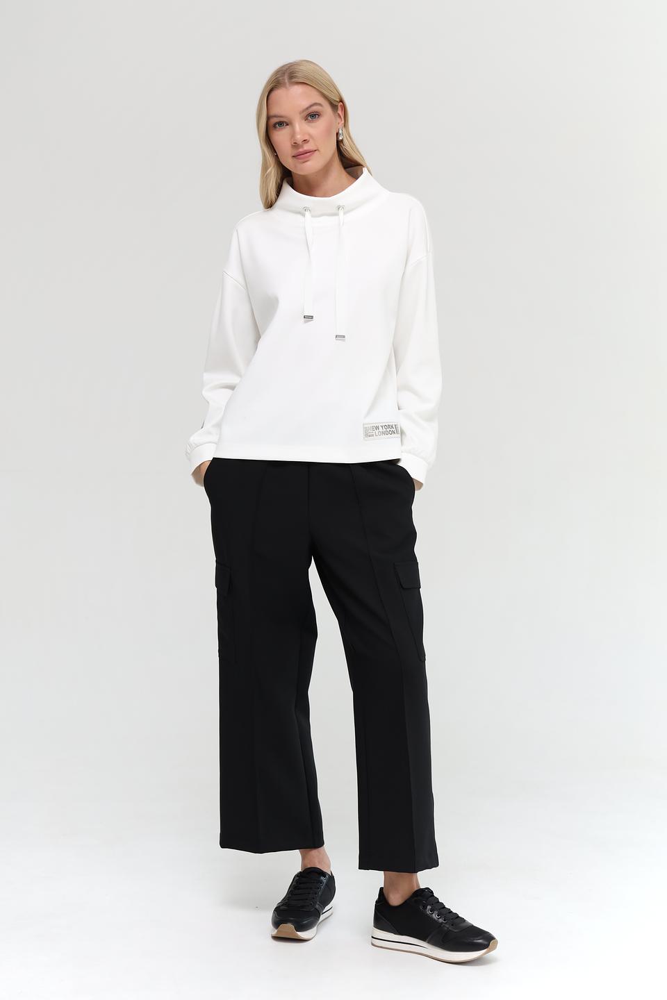 Пуловер Monari белый с капюшоном