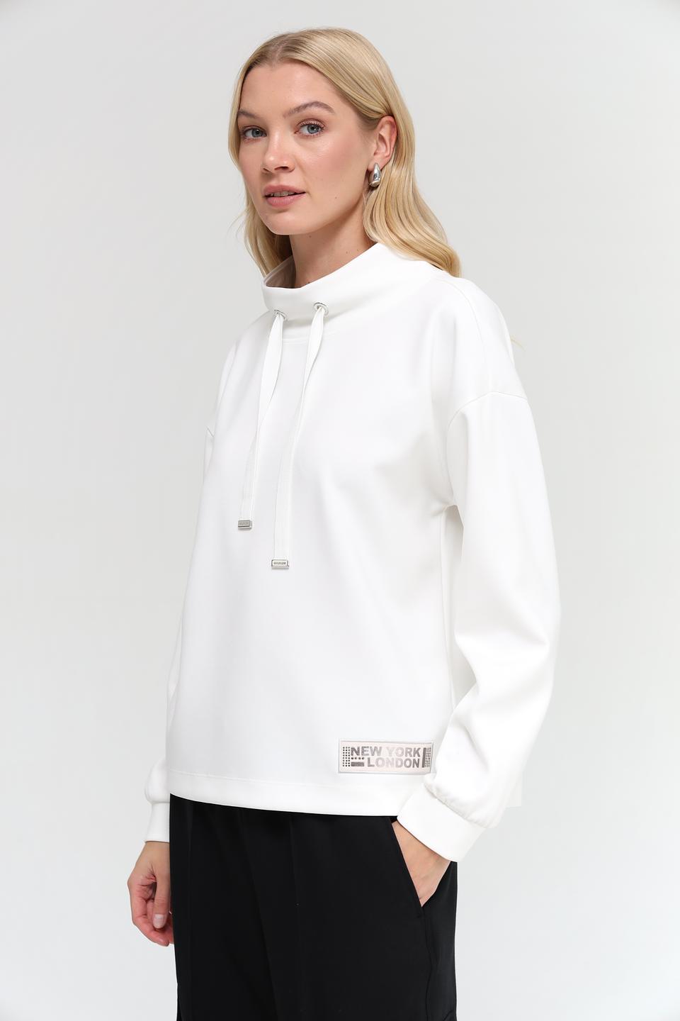 Пуловер Monari белый с капюшоном