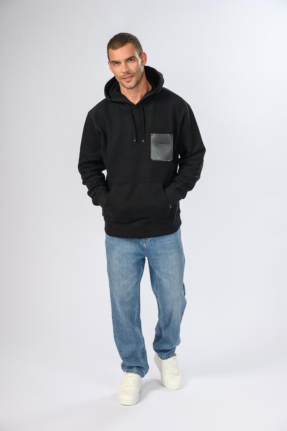 Толстовка Onot1 чёрная с карманом
