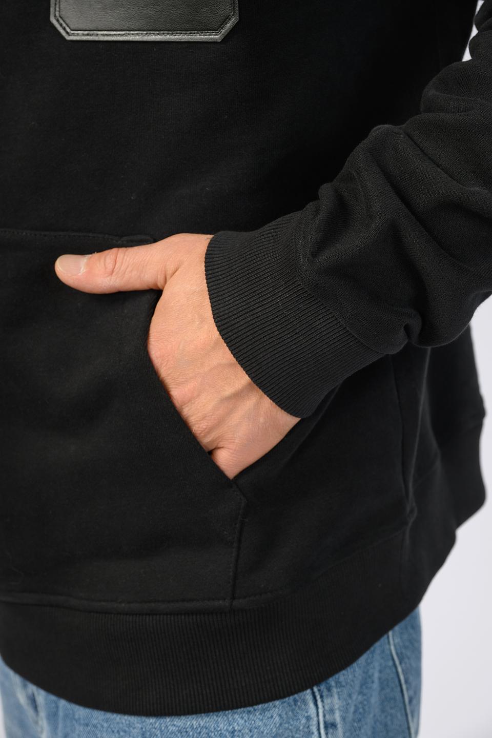 Толстовка Onot1 чёрная с карманом