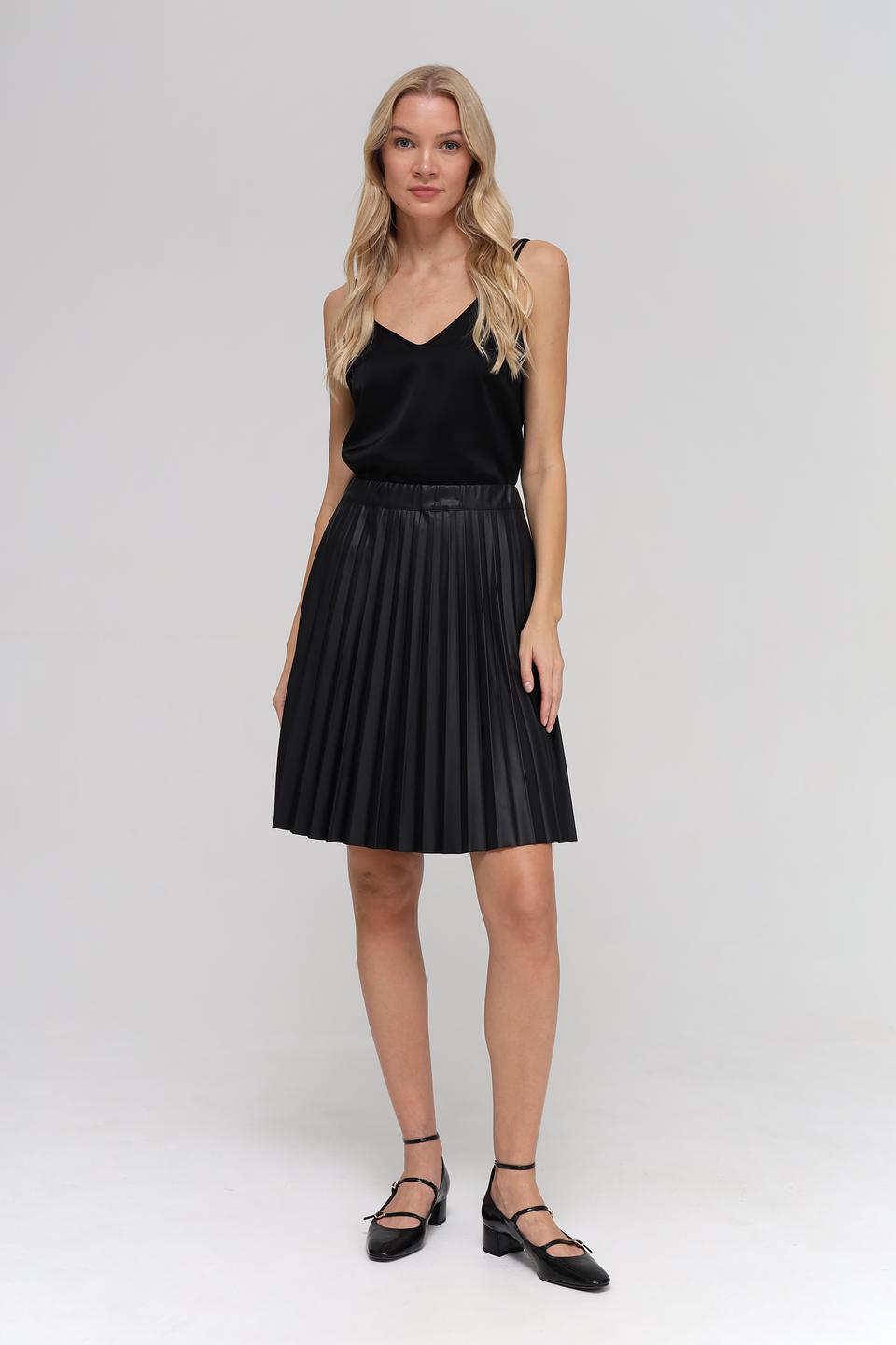 Топ Marc Cain чёрный на бретелях