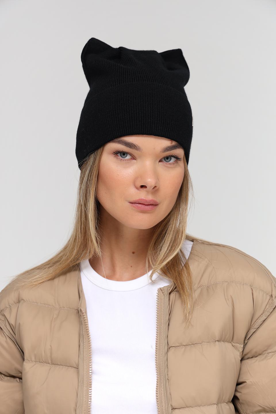 Шапка Adel чёрная с ушками