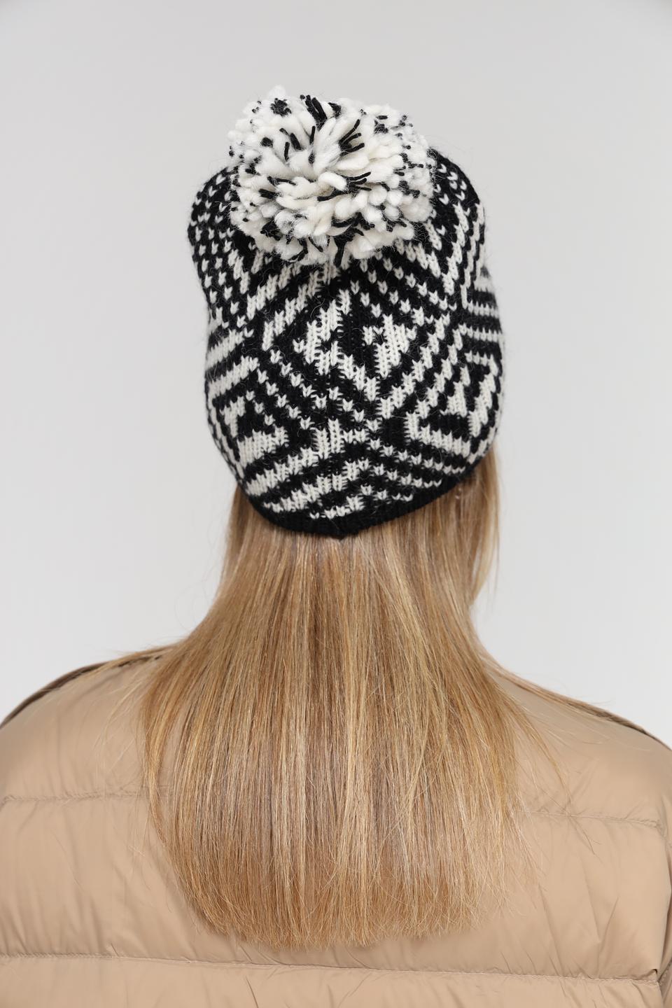 Шапка Marhatter с помпоном