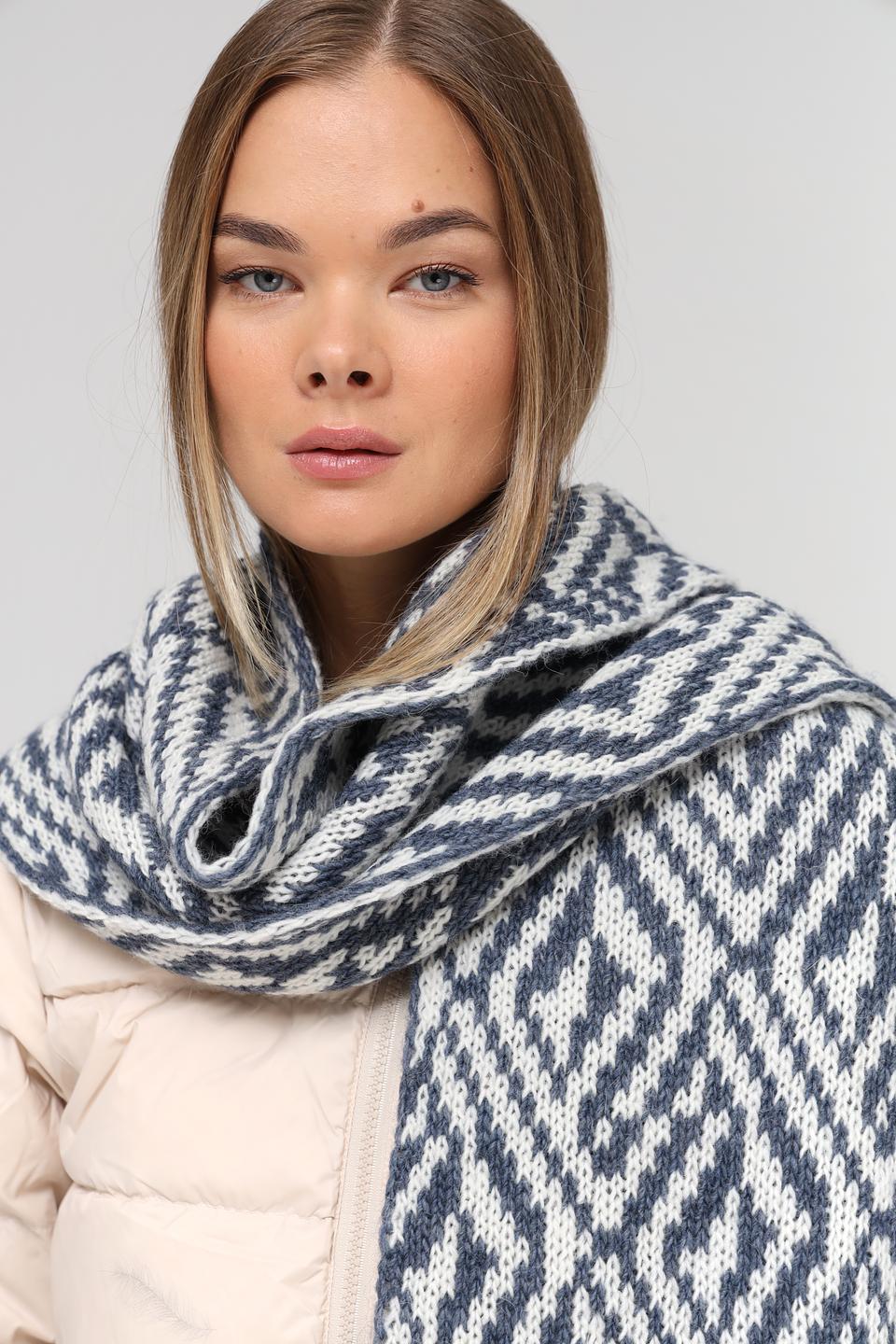 Шарф Marhatter с геометрическим узором