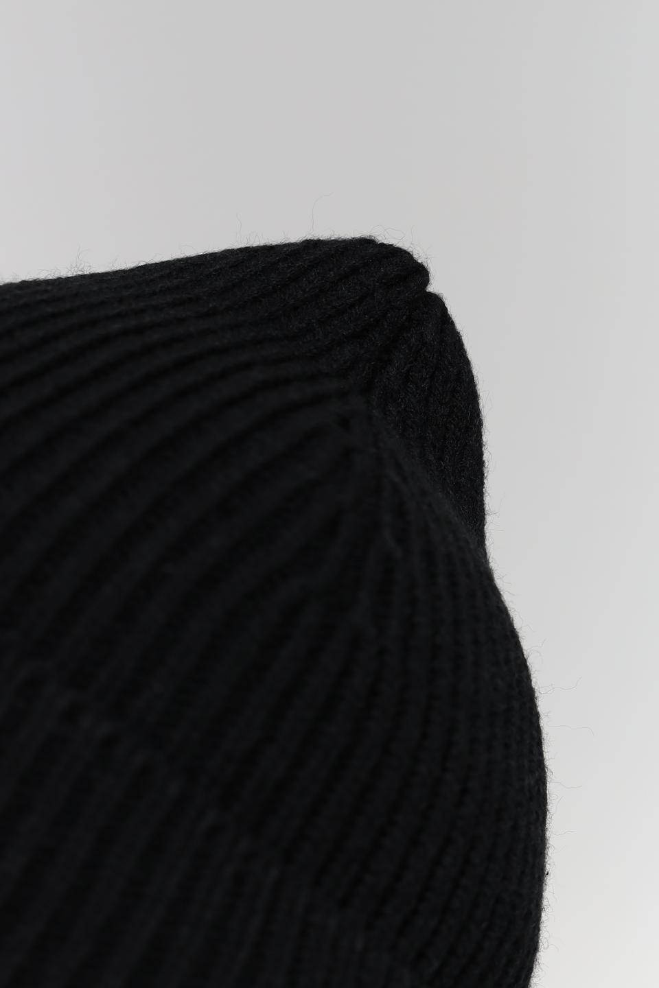 Шапка Marhatter чёрная с надписью