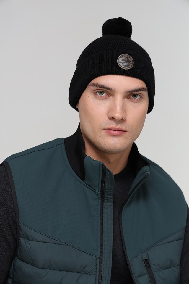 Шапка Marhatter чёрная с помпоном