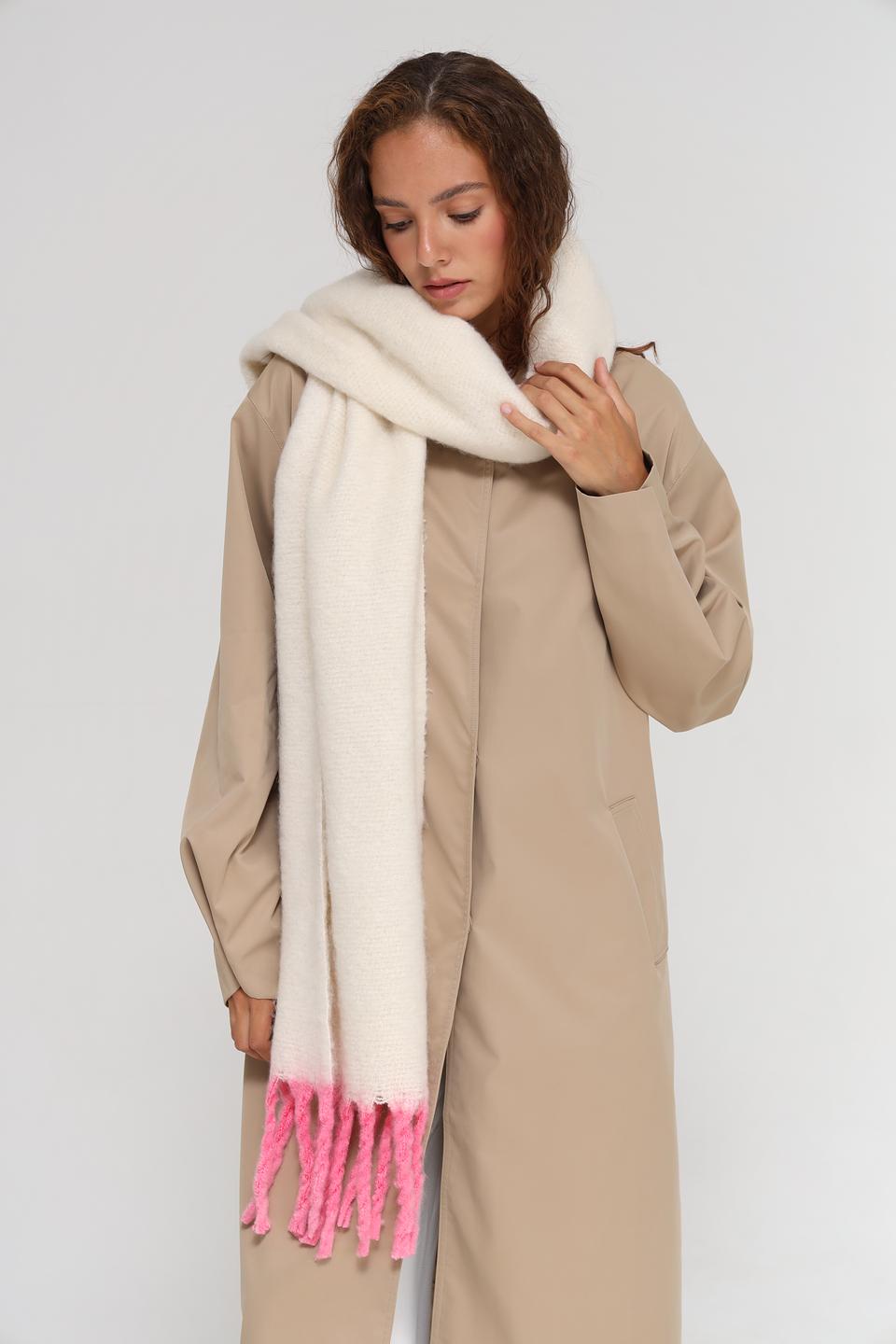 Шарф Fraas с кистями розовый