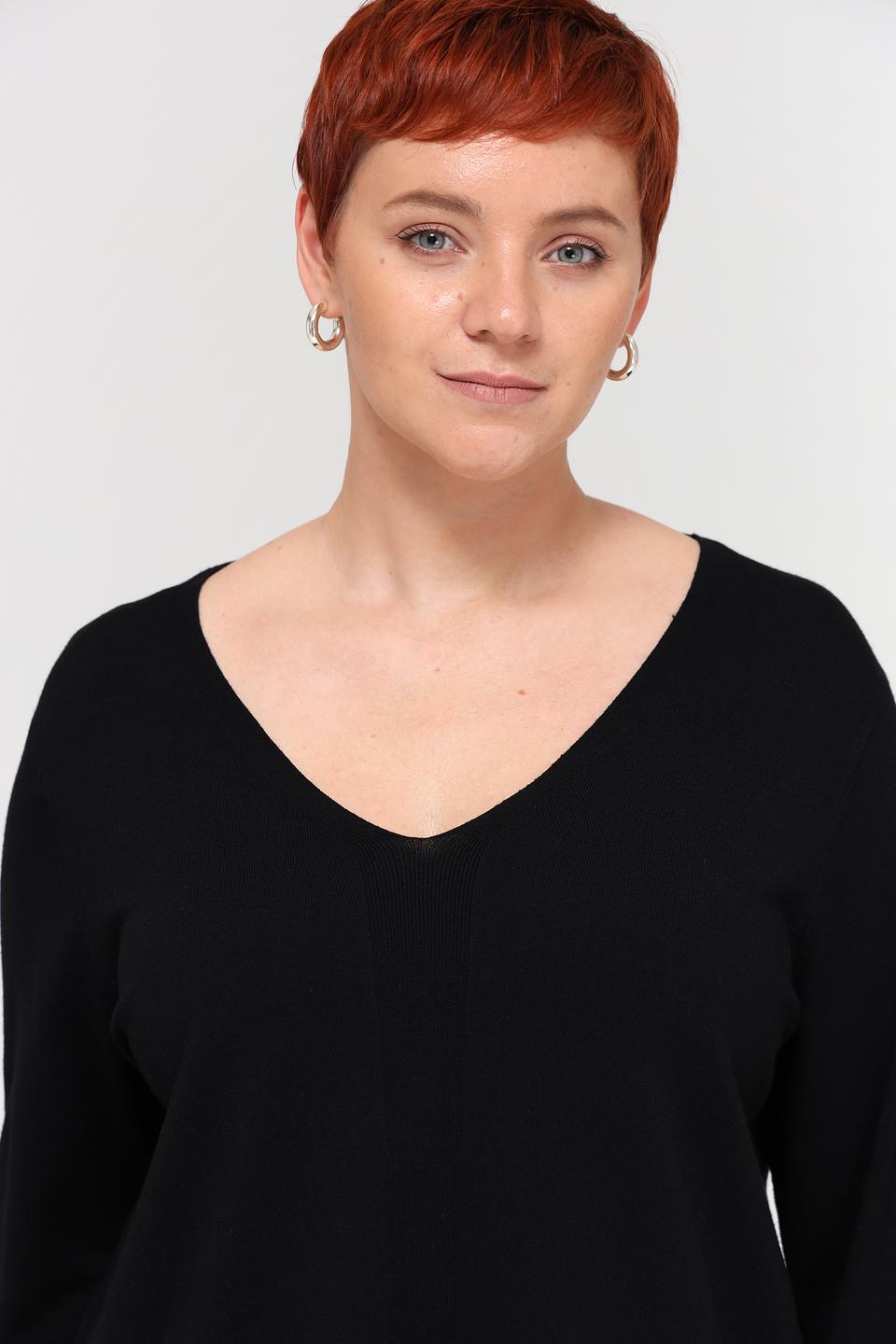 Пуловер Via Appia черный с воланом