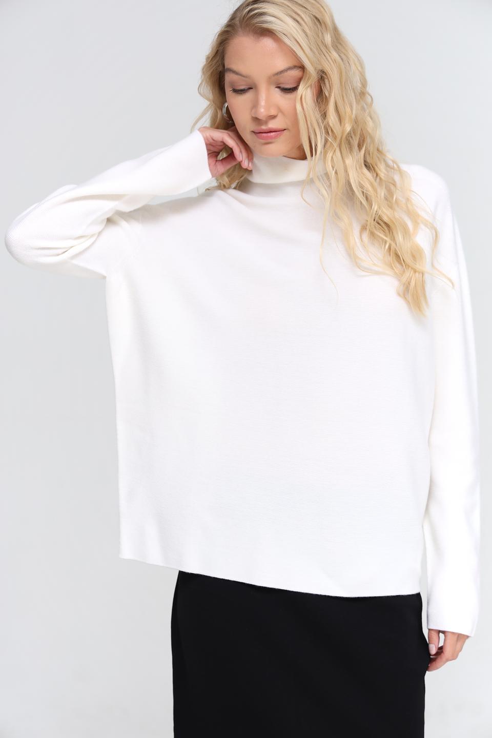 Пуловер UNQ женский белый с горлом