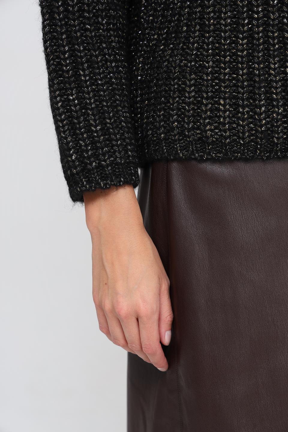 Пуловер UNQ с высоким горлом чёрный