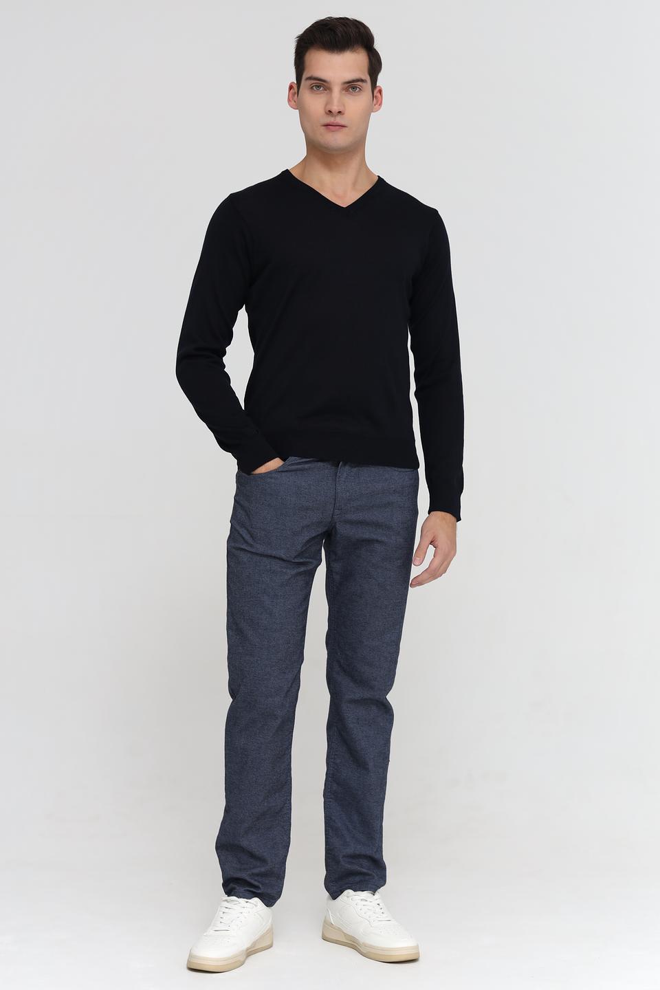 Джемпер Monte Carlo V-образный чёрный