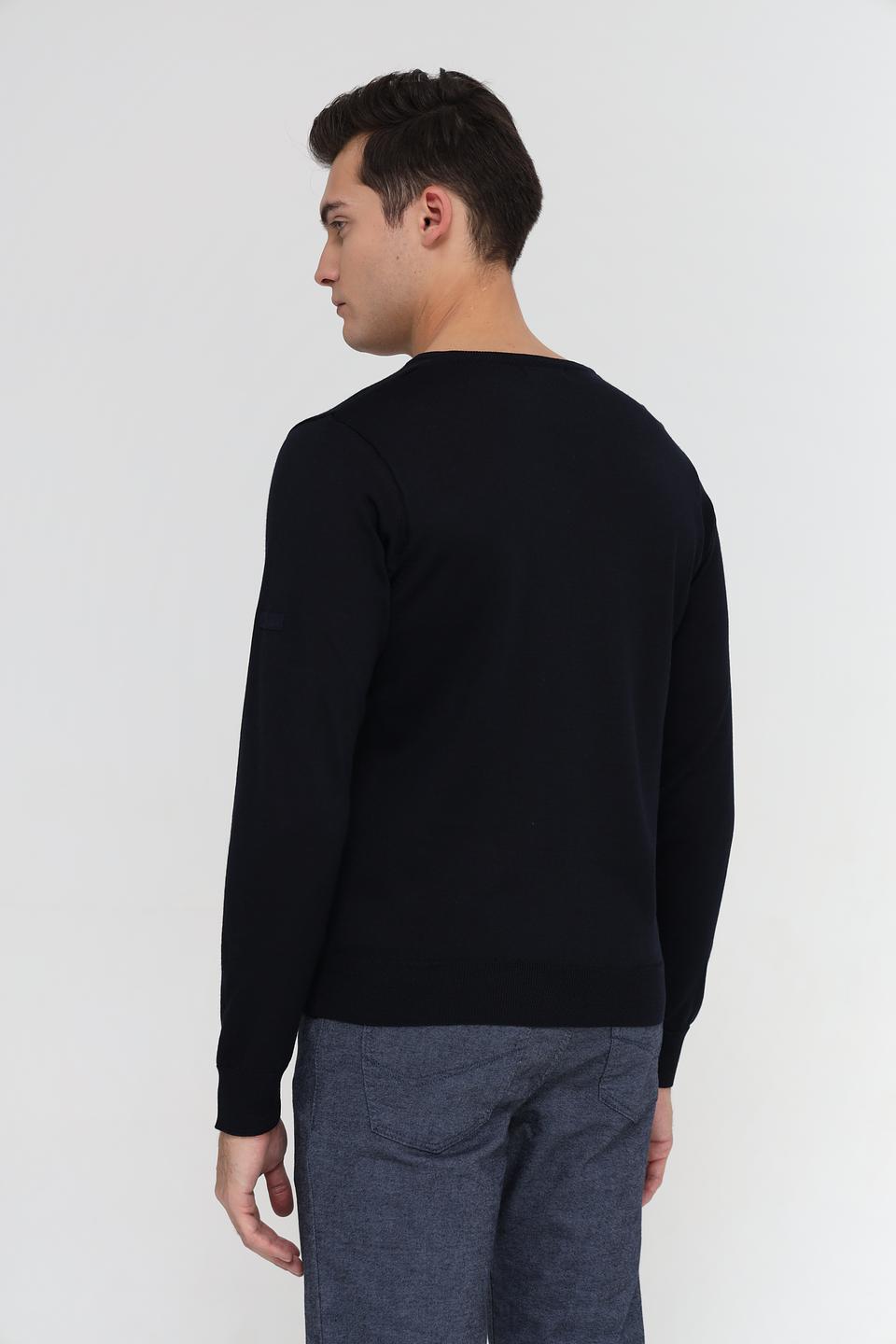 Джемпер Monte Carlo V-образный чёрный