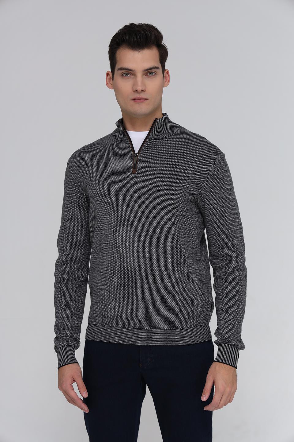 Джемпер Bugatti с воротом