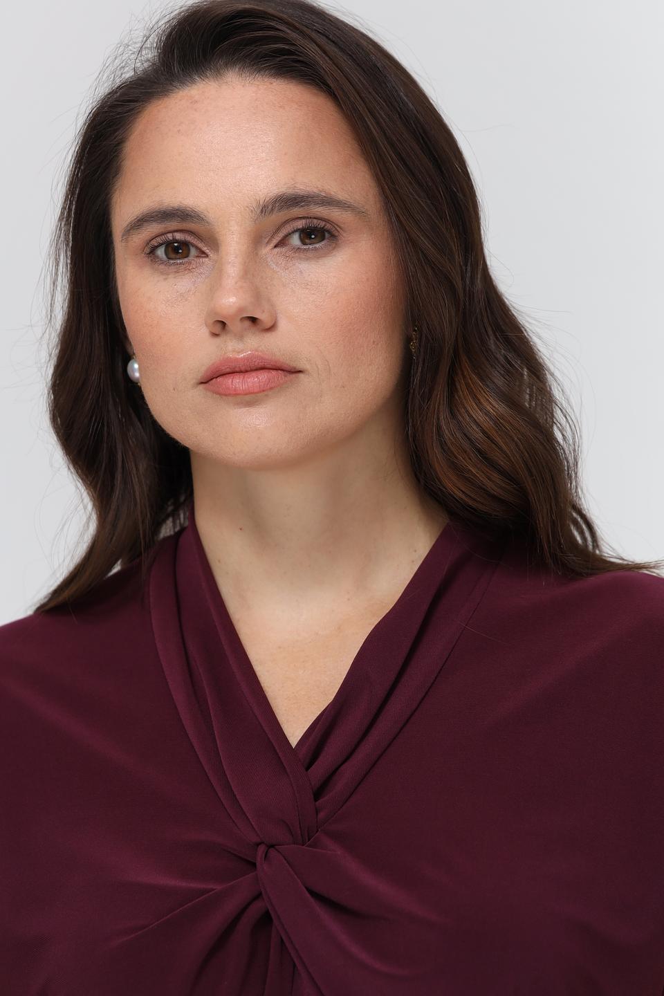 Блуза Bianca с запахом бордовая