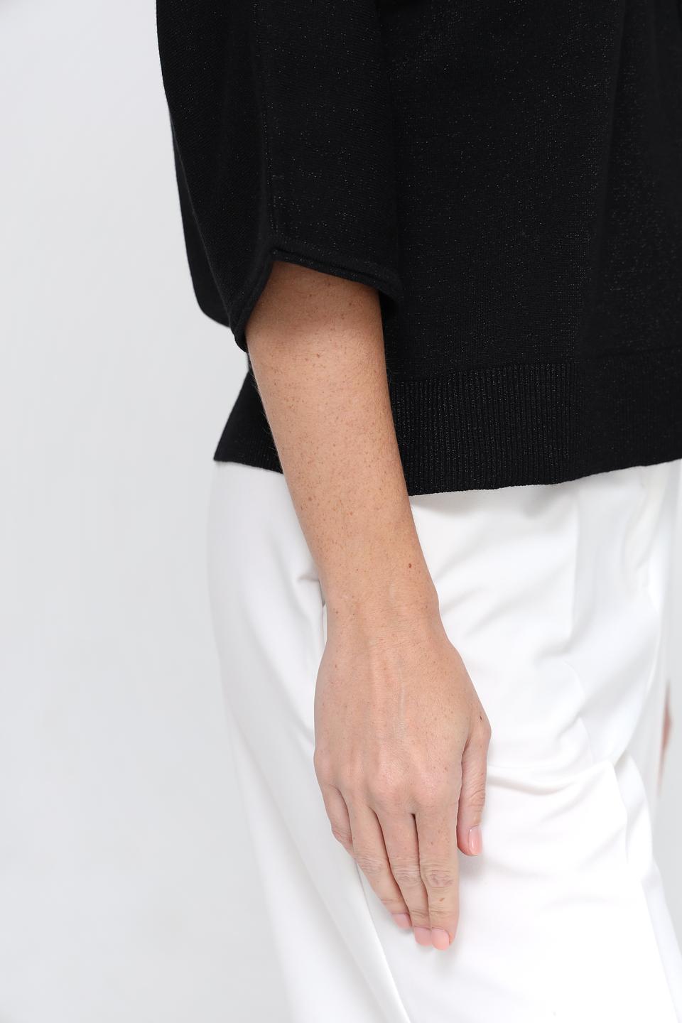 Пуловер Lecomte чёрный с V-образным вырезом