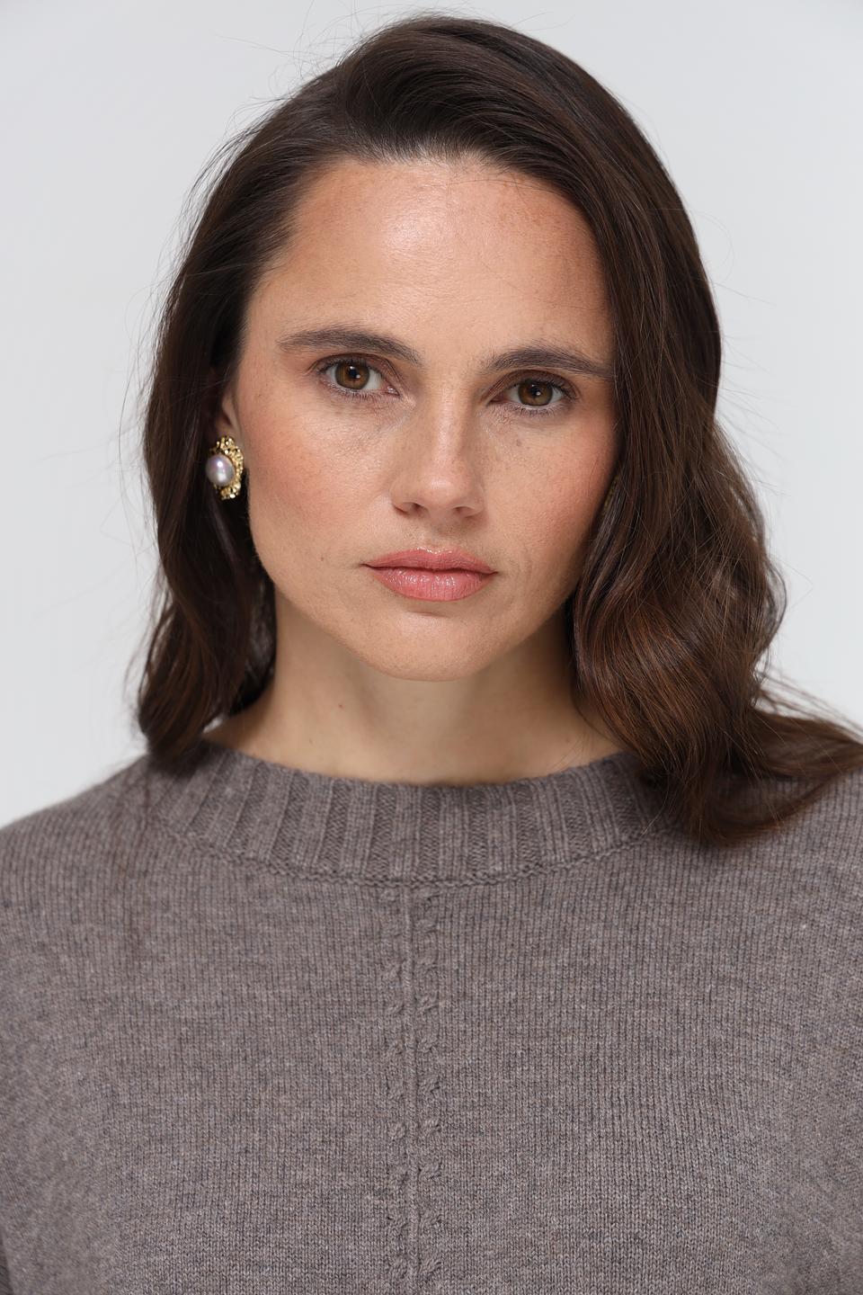 Пуловер Oui женский серый