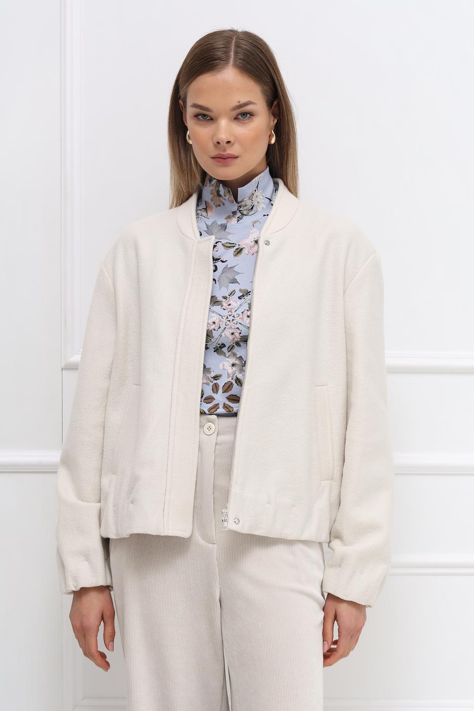 Жакет Marc Cain в стиле бомбер бежевый