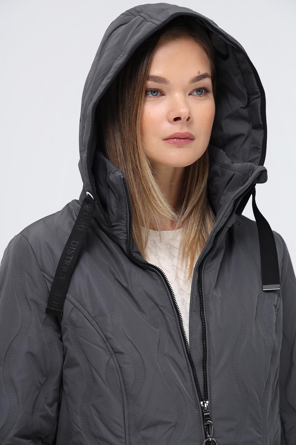 Пальто District стеганое серое