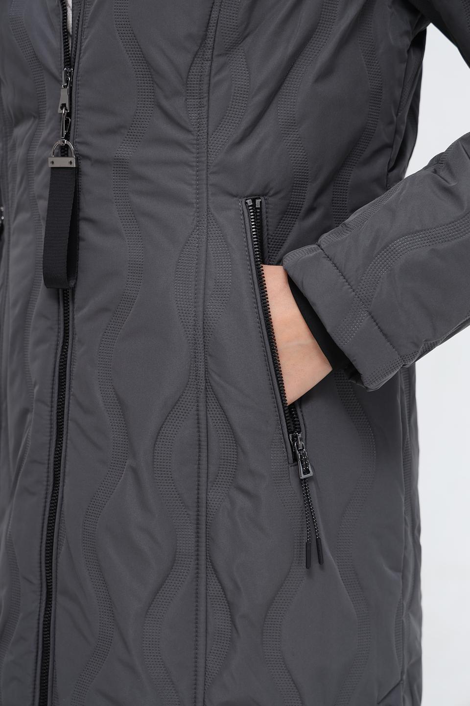 Пальто District стеганое серое