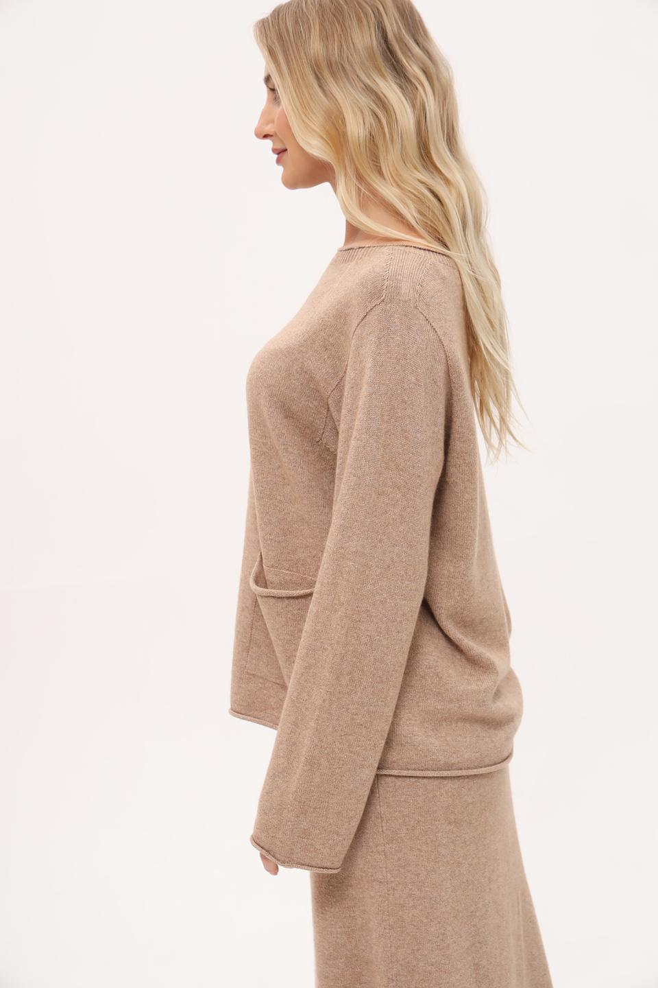 Пуловер Oui бежевый с карманом