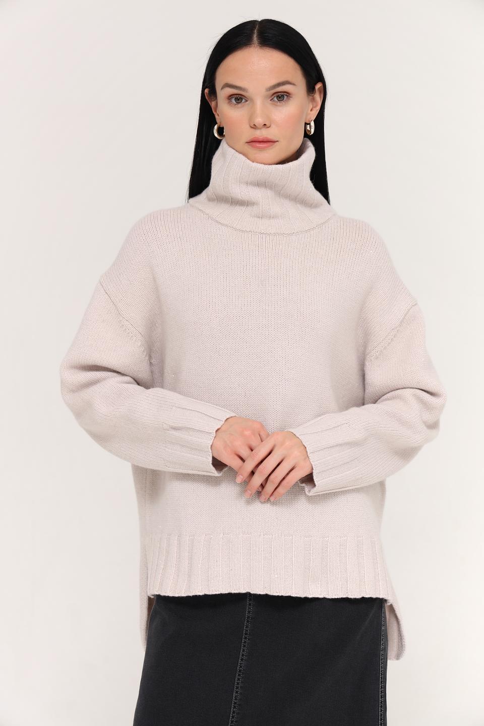 Пуловер Catnoir с высоким горлом бежевый