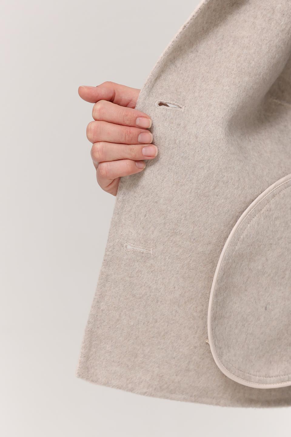 Жакет Oui приталенный бежевый