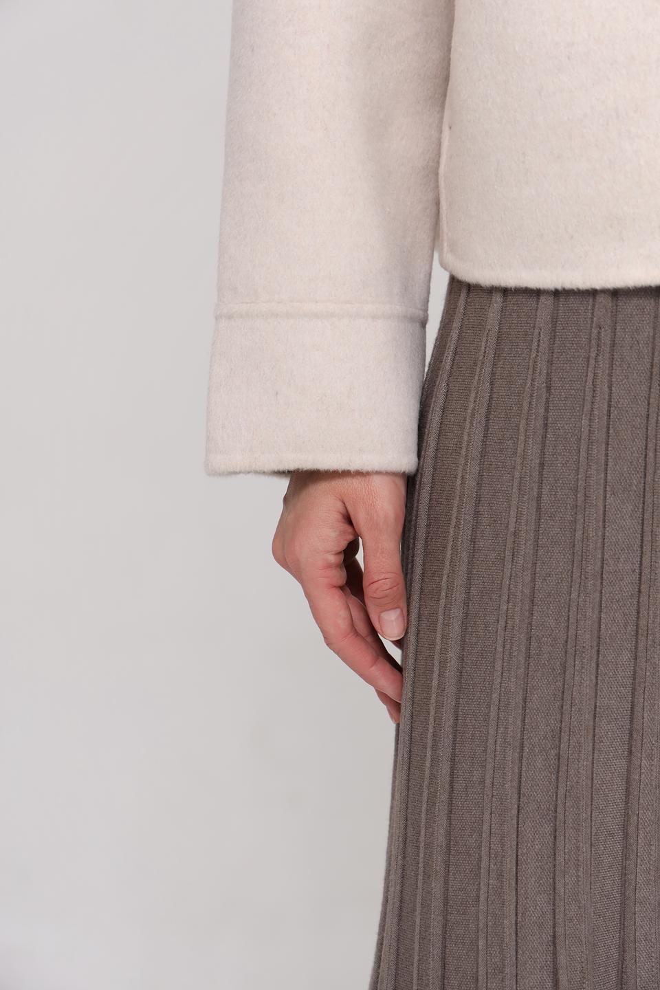 Жакет Oui приталенный бежевый