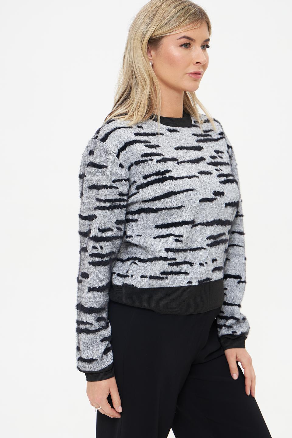 Пуловер Taifun с узором "зебра"