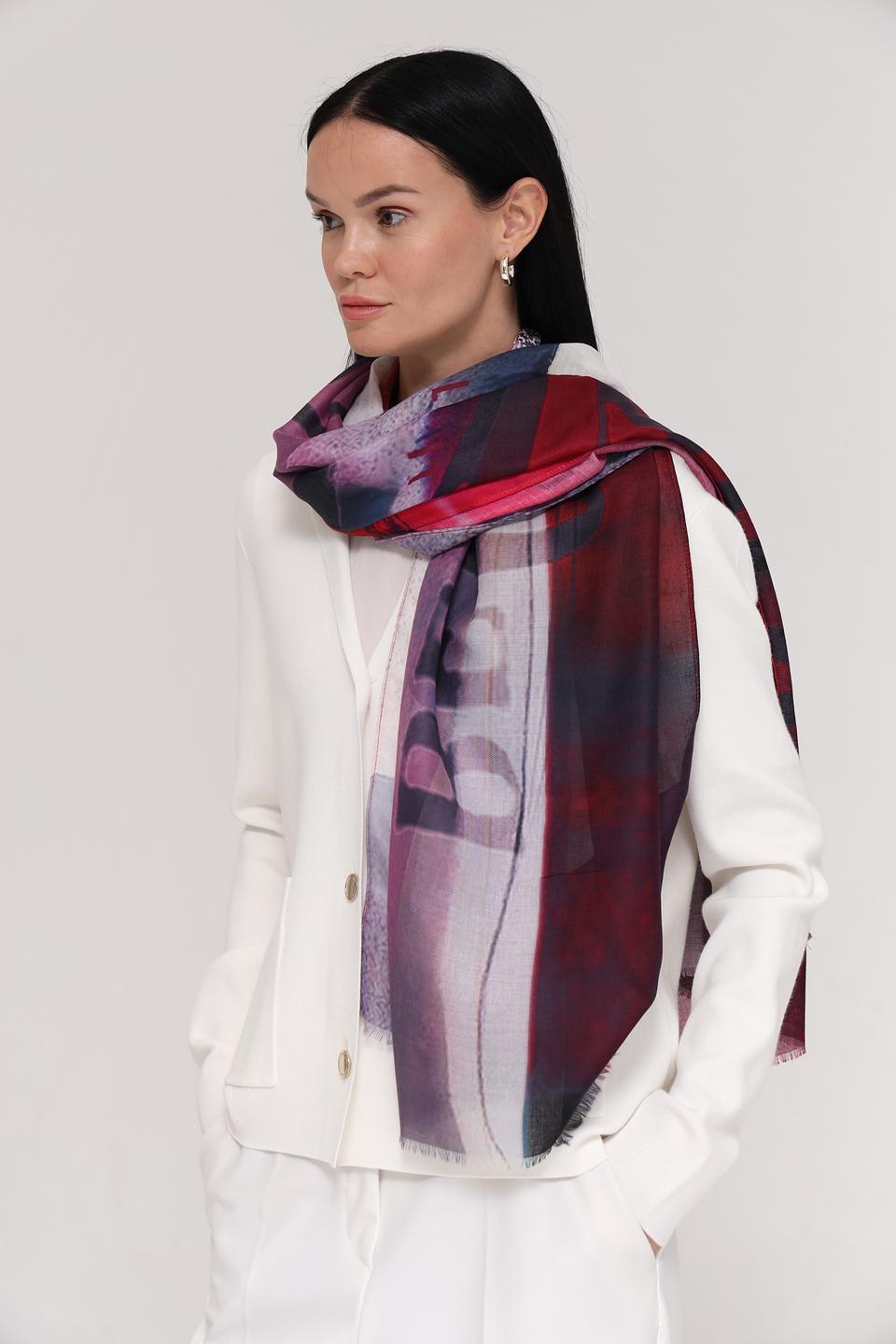 Шарф Lecomte с абстрактным рисунком