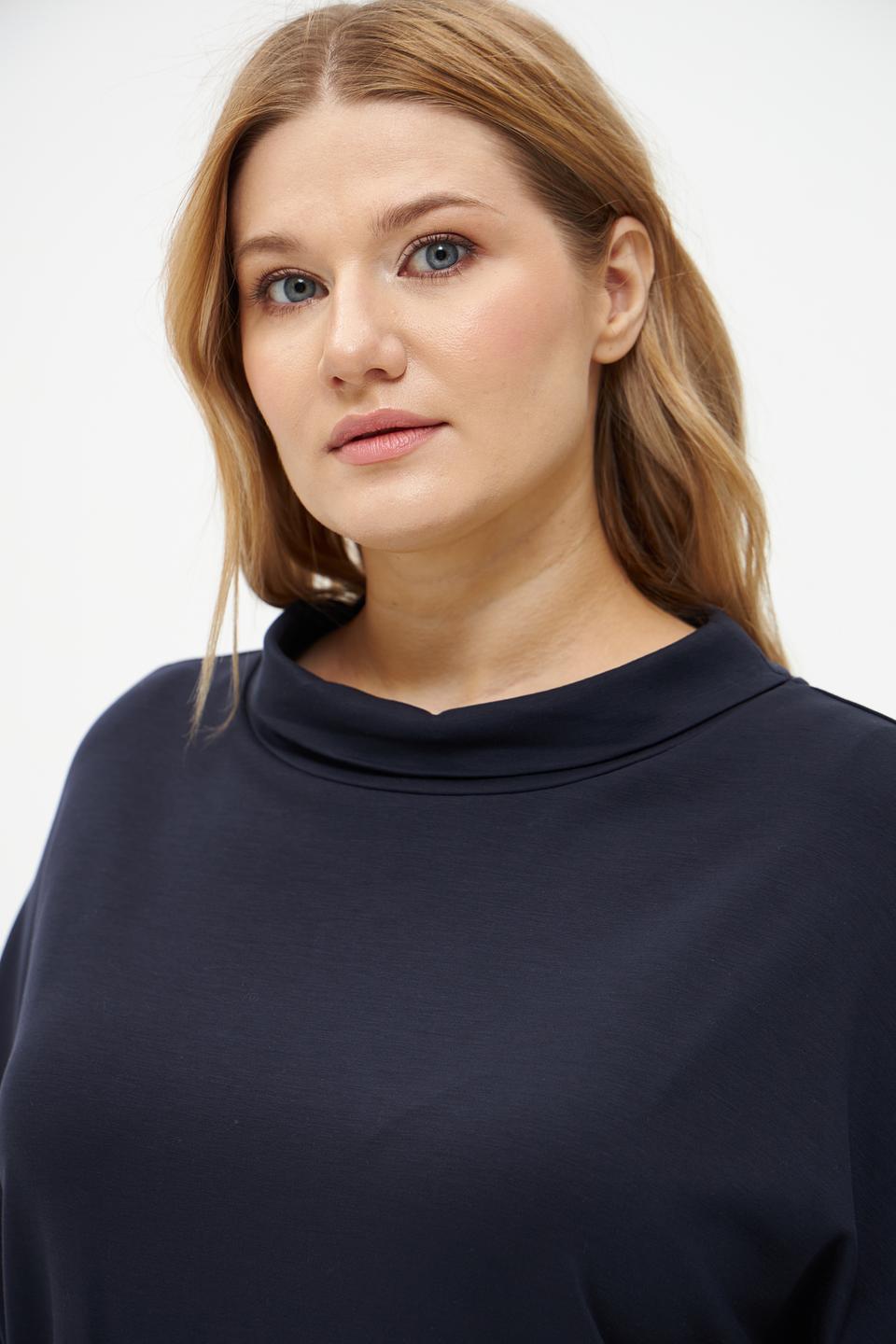 Блуза Margittes с горловиной черная