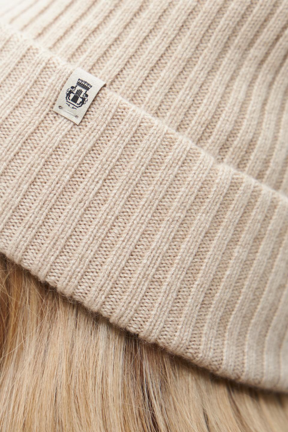 Шапка Roeckl кашемир бежевая