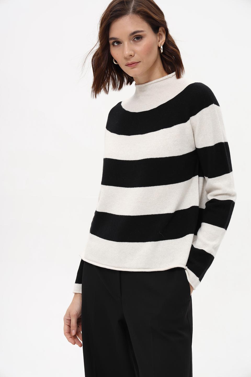 Пуловер Oui в полоску