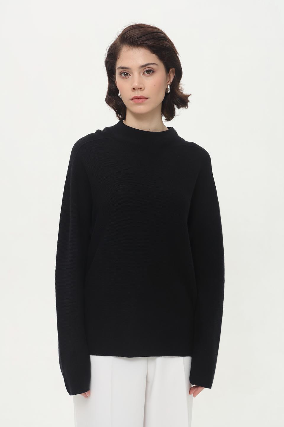 Пуловер Cinque чёрный с горловиной
