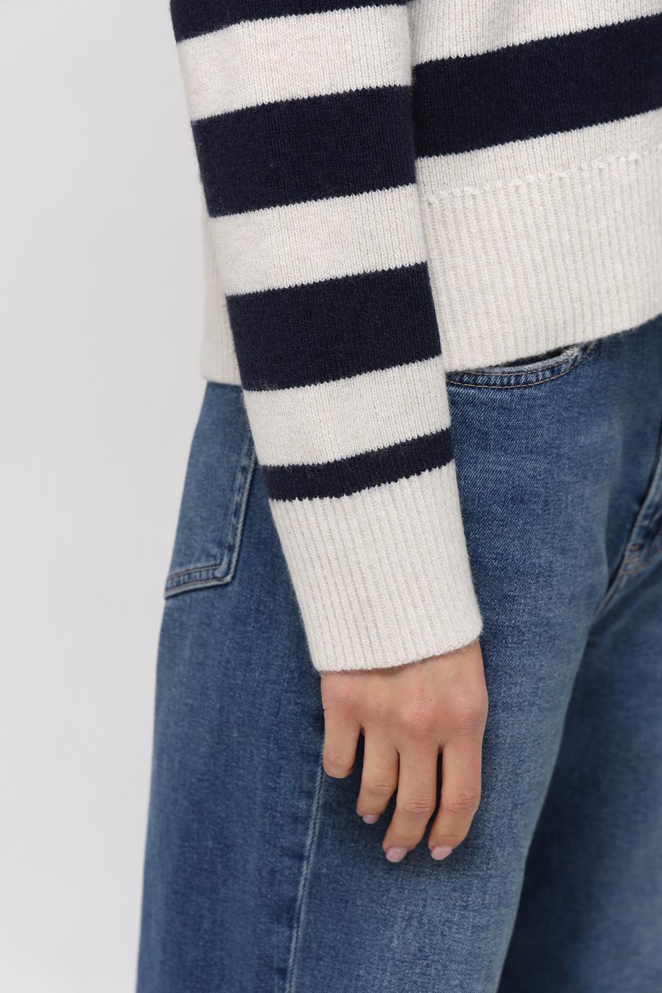 Пуловер Oui в полоску