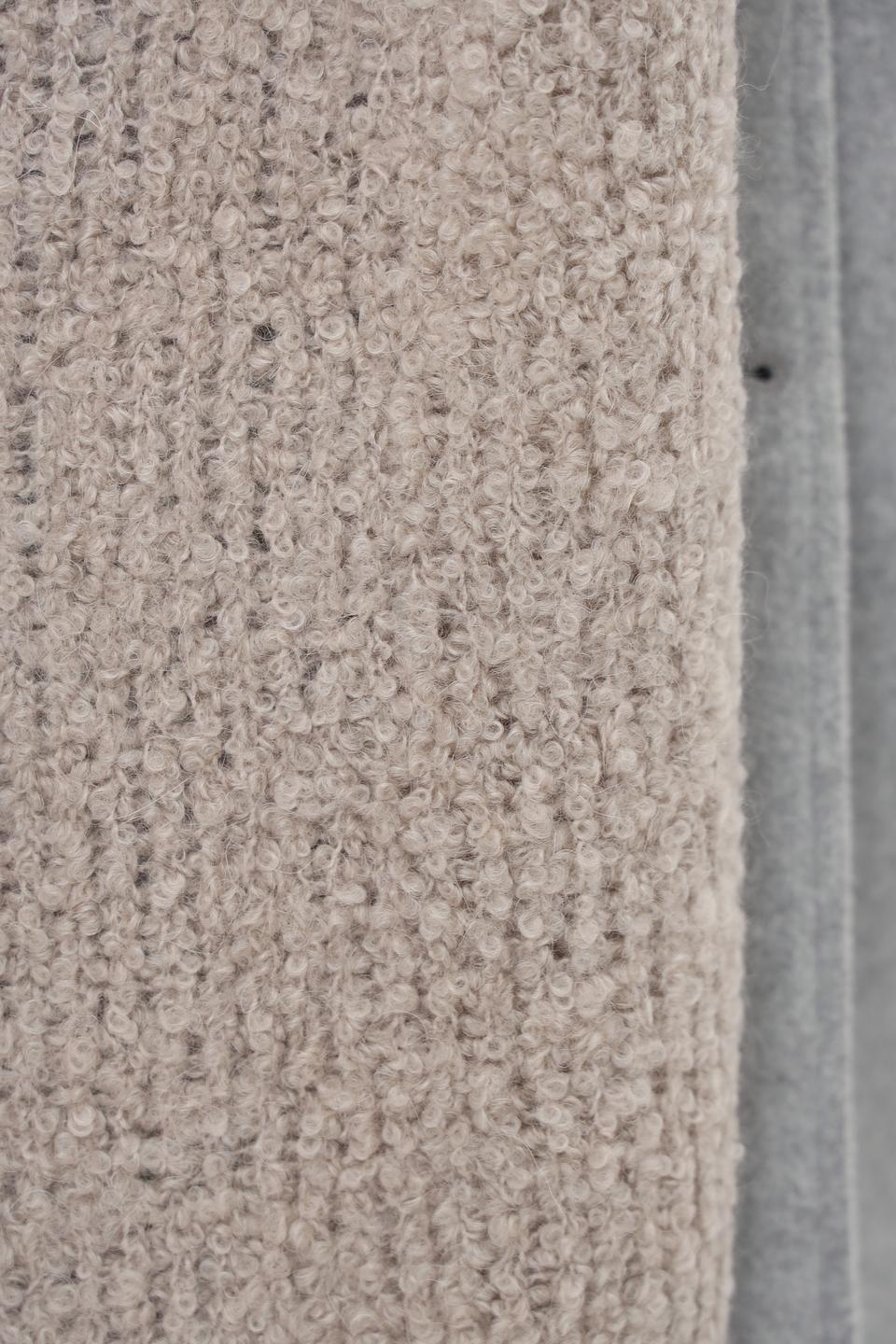 Шарф Roeckl бежевый с бахромой