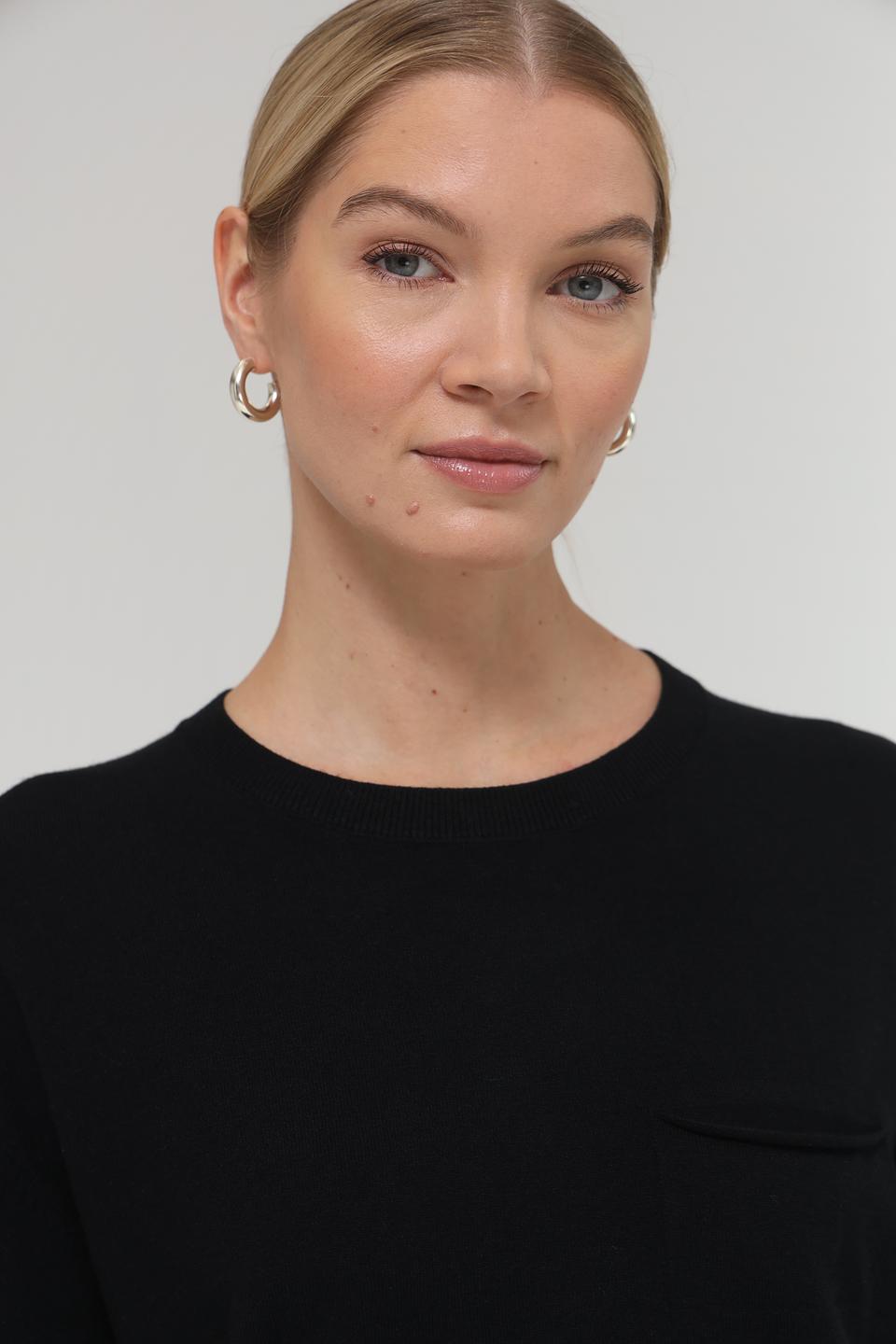 Пуловер Lebek чёрный с карманом