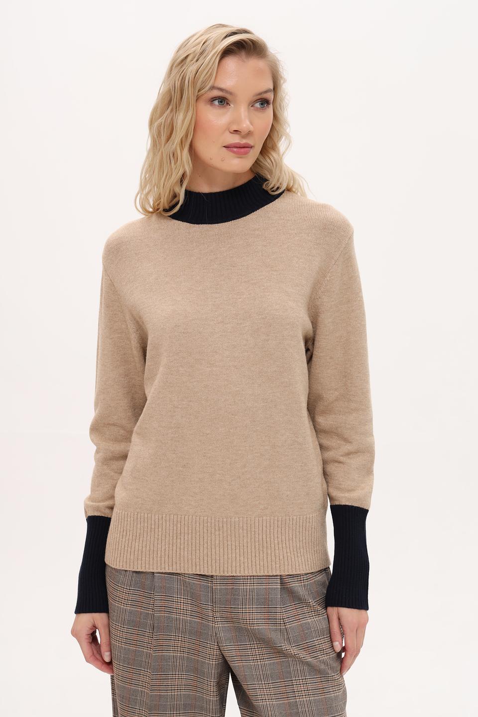 Пуловер Frank Walder с черной отделкой