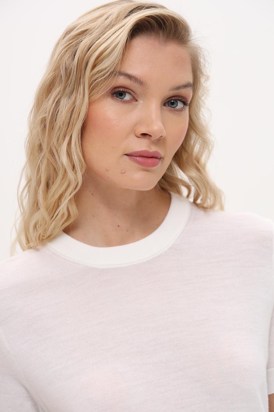 Пуловер Pezzo белый с коротким рукавом