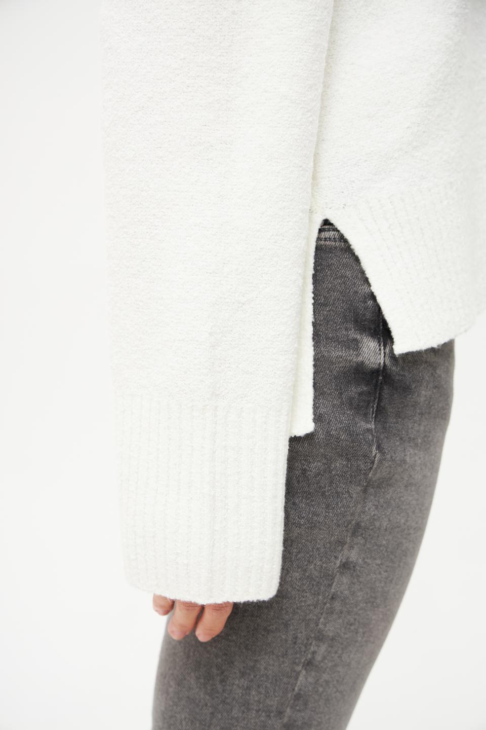 Пуловер Tom Tailor белый с рукавами-колокол